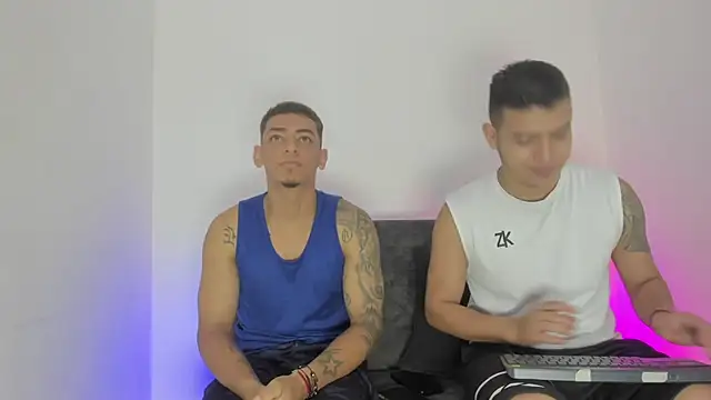 maykel and mike online show from October 2, 10:22 am