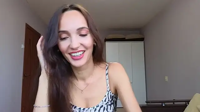 Lillian-Clark online show from November 4, 10:36 am