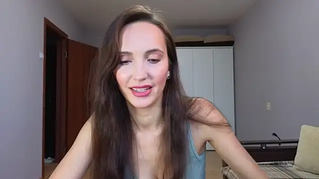 Lillian-Clark online show from November 24, 9:31 am