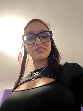 EllaBlowy online show from September 30, 11:48 am