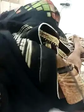 meenahotdarling online show from September 30, 11:15 am