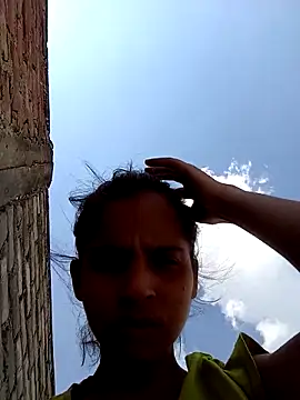 Snapshot of Saloni-Gupta chatting on September 28, 8:09 am Saloni-Gupta online show from September 28, 8:09 am