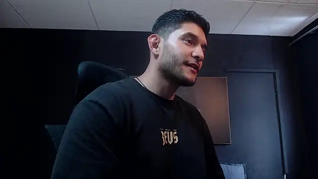 Snapshot of RichardMilleer chatting on November 29, 4:10 pm RichardMilleer online show from November 29, 4:10 pm