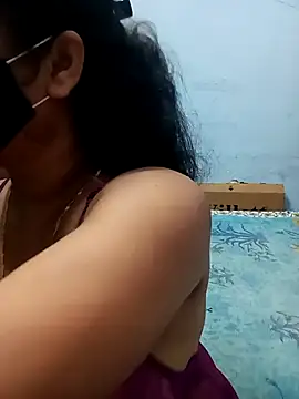 Deliciouskimi online show from September 18, 5:20 am