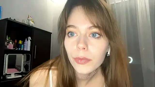 YourLittleElfie online show from September 16, 3:57 pm