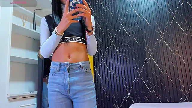 Miss Ariaa online show from October 2, 11:39 am