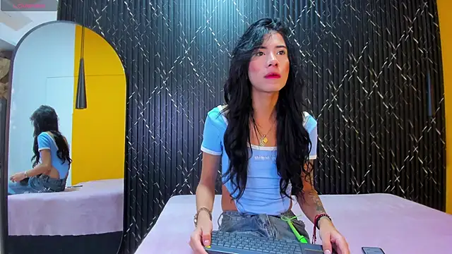 Miss Ariaa online show from October 7, 11:40 am