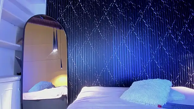 Miss Ariaa online show from November 29, 11:02 am