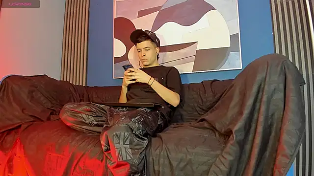 kevinn blue1 online show from October 20, 8:31 pm