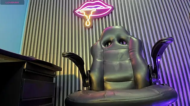 kevinn blue1 online show from October 22, 9:14 pm