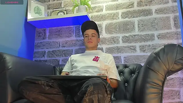 kevinn blue1 online show from October 28, 12:14 am