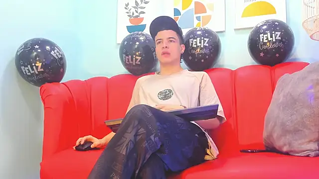 kevinn blue1 online show from November 12, 1:11 pm