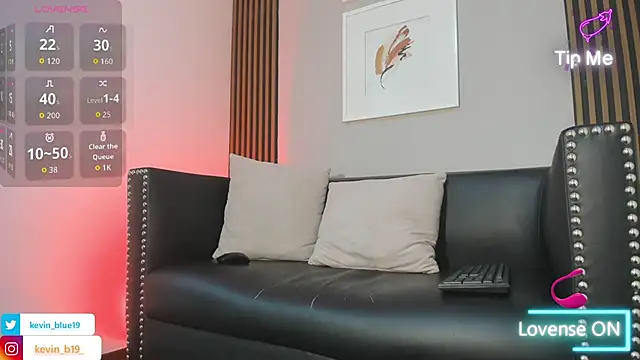 kevinn blue1 online show from November 28, 9:17 pm