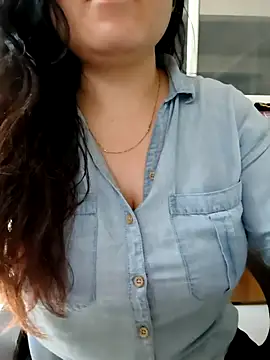 Snapshot of sassy_aly007 chatting on September 18, 11:34 am sassy aly007 online show from September 18, 11:34 am