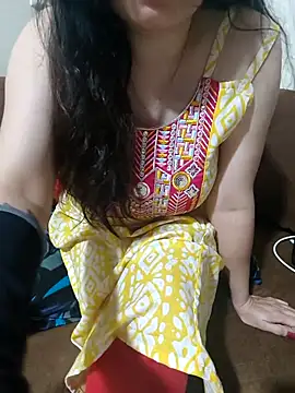 Snapshot of sassy_aly007 chatting on November 6, 6:53 pm sassy aly007 online show from November 6, 6:53 pm