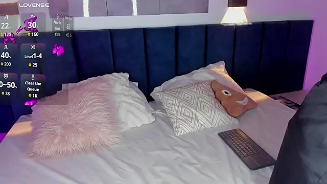 SharonLovee online show from November 29, 11:41 pm