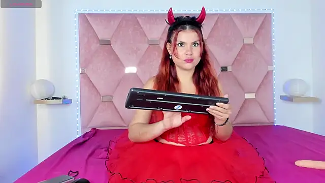 La Diabla8 online show from October 14, 12:28 pm