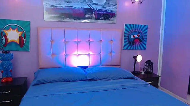 Snapshot of Sabriinaa_Foxx chatting on October 9, 12:36 pm Sabriinaa Foxx online show from October 9, 12:36 pm