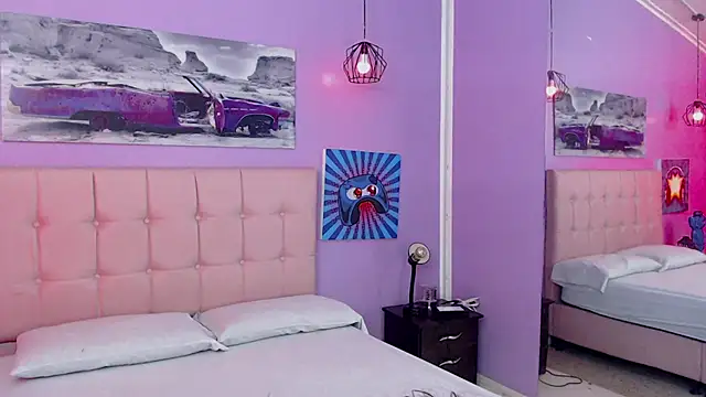 Snapshot of Sabriinaa_Foxx chatting on October 10, 12:37 pm Sabriinaa Foxx online show from October 10, 12:37 pm