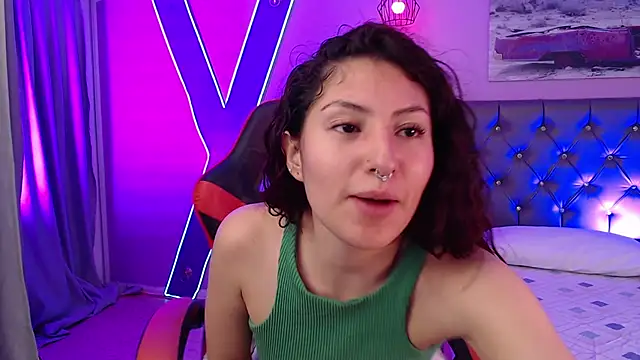 Snapshot of Sabriinaa_Foxx chatting on October 20, 12:27 pm Sabriinaa Foxx online show from October 20, 12:27 pm