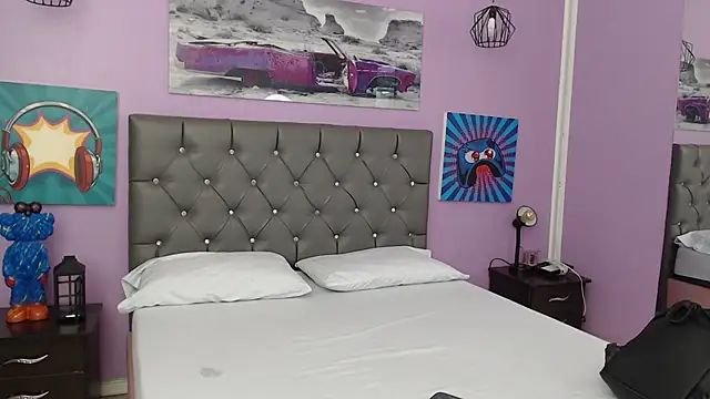 Snapshot of Sabriinaa_Foxx chatting on October 23, 12:26 pm Sabriinaa Foxx online show from October 23, 12:26 pm