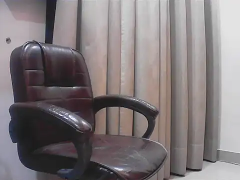 short girl  online show from September 25, 8:12 pm