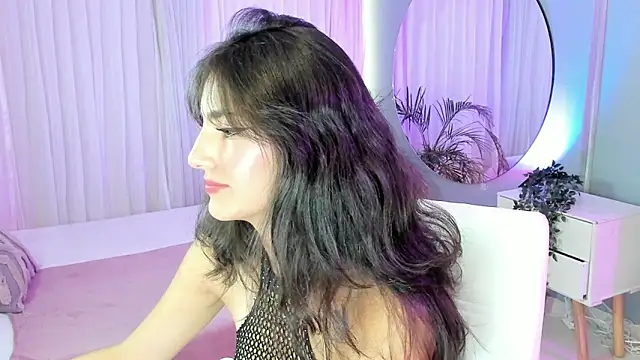 Keiiry  online show from November 12, 7:57 pm