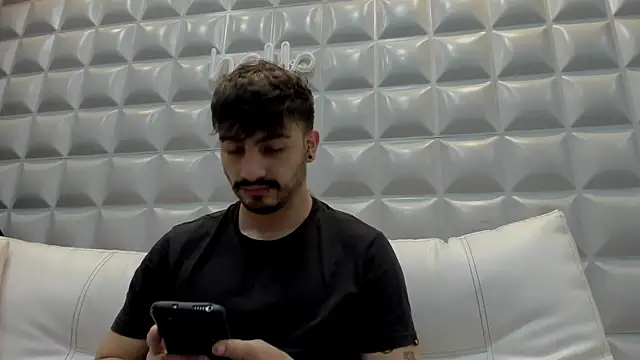 Jack Daniel   online show from November 26, 3:46 pm