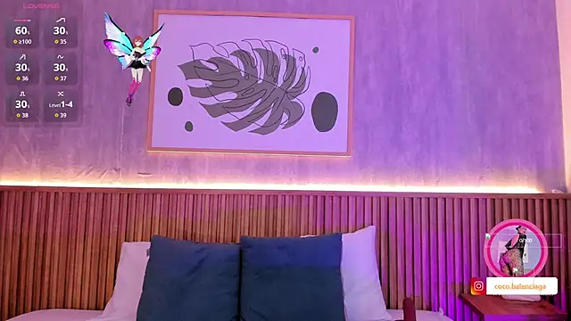 Coco-balenciaga online show from October 30, 11:44 am