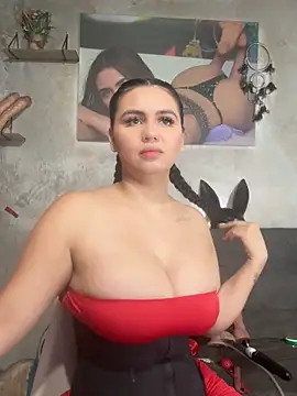 Snapshot of innocenttemplegirl chatting on October 11, 12:54 am innocenttemplegirl online show from October 11, 12:54 am