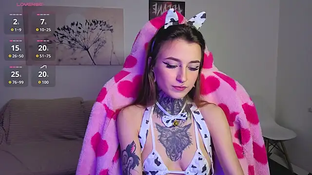 Snapshot of LilithPoison chatting on September 19, 4:07 pm LilithPoison online show from September 19, 4:07 pm