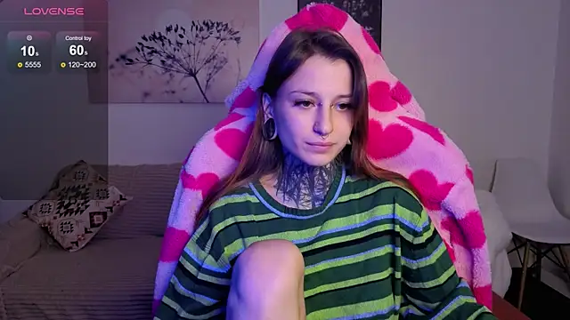 Snapshot of LilithPoison chatting on October 5, 6:06 pm LilithPoison online show from October 5, 6:06 pm