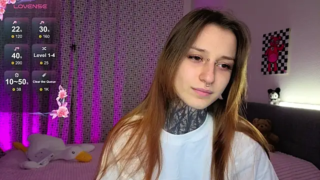 Snapshot of LilithPoison chatting on October 19, 6:08 pm LilithPoison online show from October 19, 6:08 pm