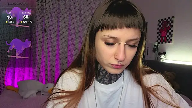 Snapshot of LilithPoison chatting on November 20, 6:07 pm LilithPoison online show from November 20, 6:07 pm