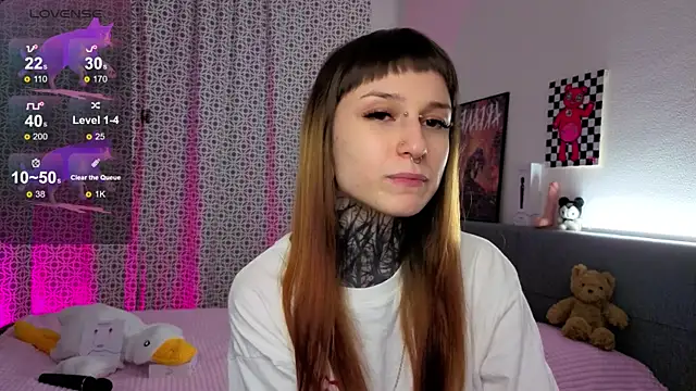 Snapshot of LilithPoison chatting on November 27, 6:10 pm LilithPoison online show from November 27, 6:10 pm