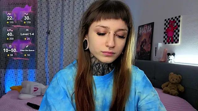 Snapshot of LilithPoison chatting on November 28, 6:10 pm LilithPoison online show from November 28, 6:10 pm