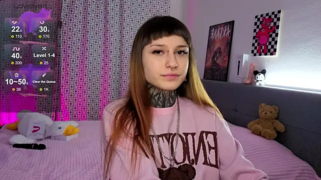 Snapshot of LilithPoison chatting on December 3, 6:06 pm LilithPoison online show from December 3, 6:06 pm