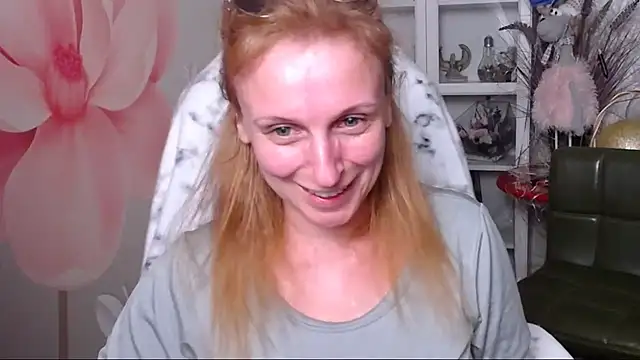 Snapshot of Venus_love1 chatting on March 21, 6:07 pm Venus love1 online show from March 21, 6:07 pm