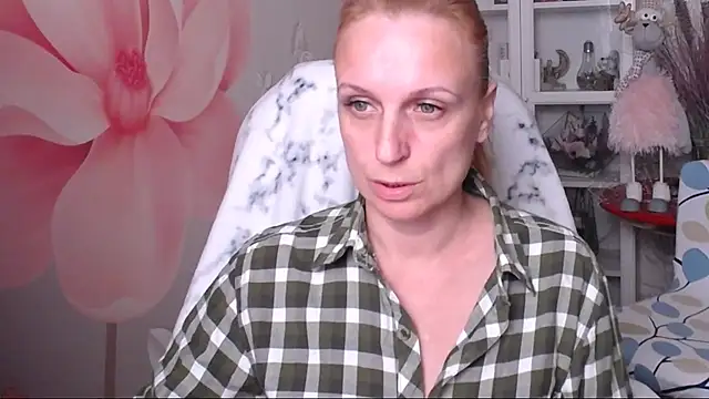 Snapshot of Venus_love1 chatting on October 20, 5:24 pm Venus love1 online show from October 20, 5:24 pm