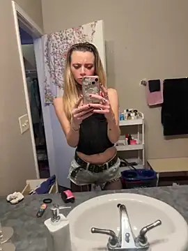 cuminhot69 online show from October 19, 12:39 pm