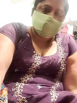 Snapshot of Mmm143 chatting on October 8, 7:44 pm Mmm143 online show from October 8, 7:44 pm