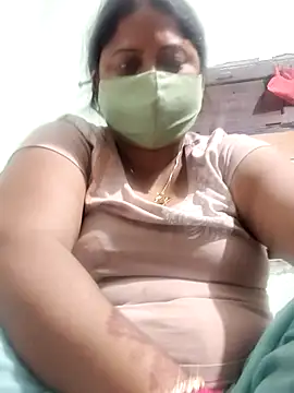 Snapshot of Mmm143 chatting on October 13, 11:38 pm Mmm143 online show from October 13, 11:38 pm