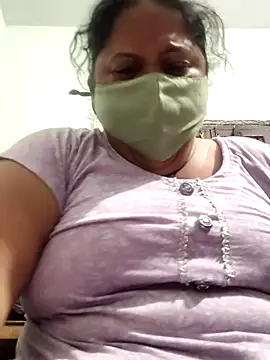 Snapshot of Mmm143 chatting on October 22, 5:56 pm Mmm143 online show from October 22, 5:56 pm