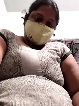 Snapshot of Mmm143 chatting on November 10, 5:01 pm Mmm143 online show from November 10, 5:01 pm