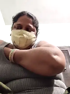 Snapshot of Mmm143 chatting on November 23, 7:24 pm Mmm143 online show from November 23, 7:24 pm