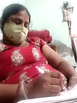 Snapshot of Mmm143 chatting on December 3, 8:00 am Mmm143 online show from December 3, 8:00 am