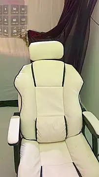 Snapshot of lulu5211 chatting on November 19, 10:59 am lulu5211 online show from November 19, 10:59 am