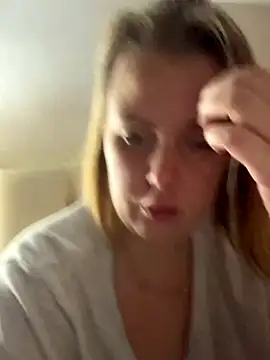 Snapshot of Piccolamonella29 chatting on November 19, 2:33 am Piccolamonella29 online show from November 19, 2:33 am