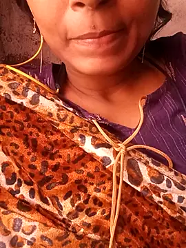 Snapshot of Miss_linaa chatting on November 26, 6:25 am Miss linaa online show from November 26, 6:25 am