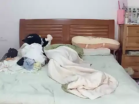 Akong11 online show from September 19, 9:22 am